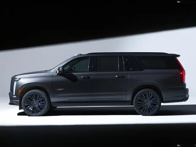 Cadillac Escalade-V 125th Anniversary Collector Series (2027)