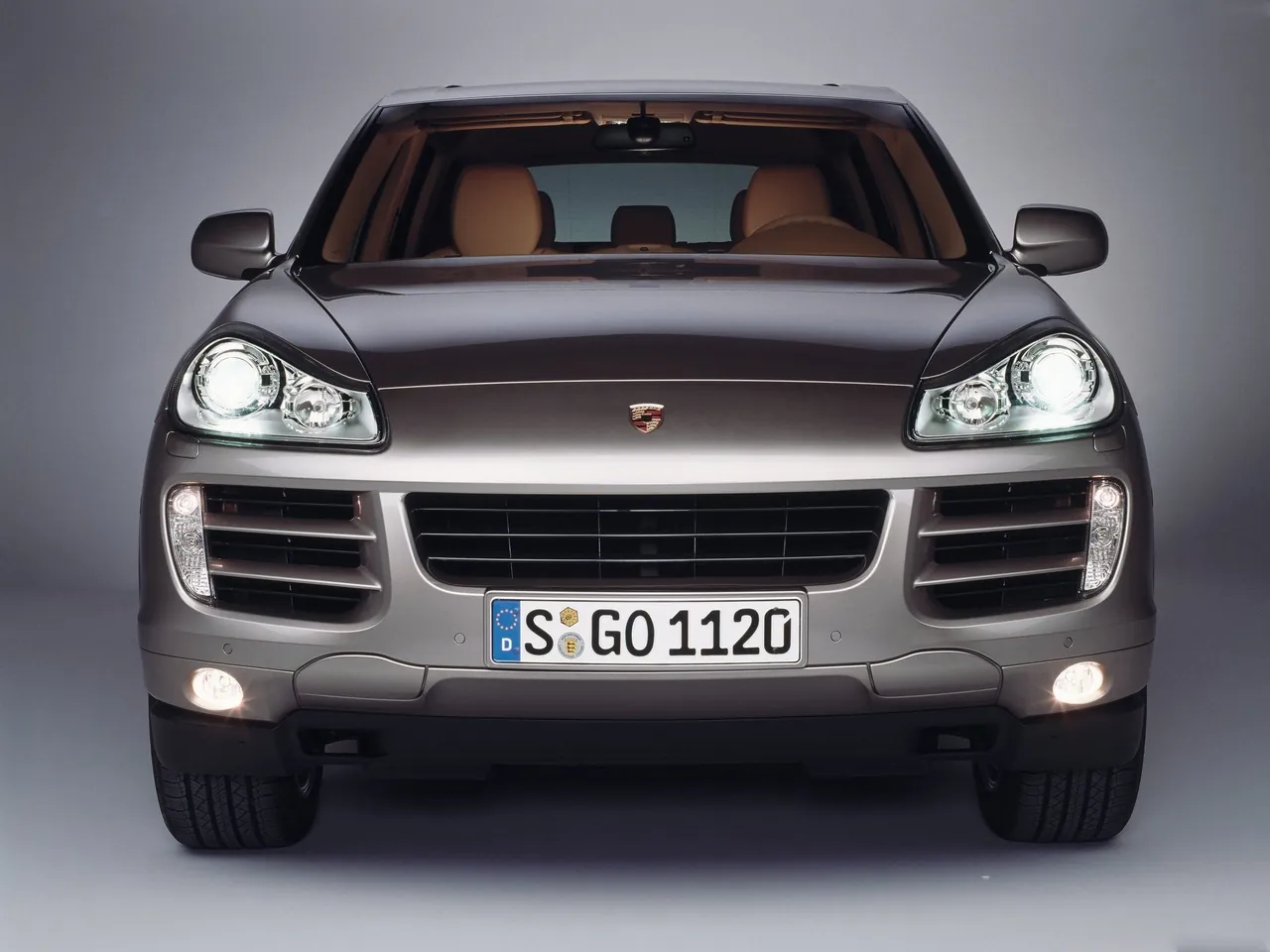Porsche Cayenne (2008) - Front