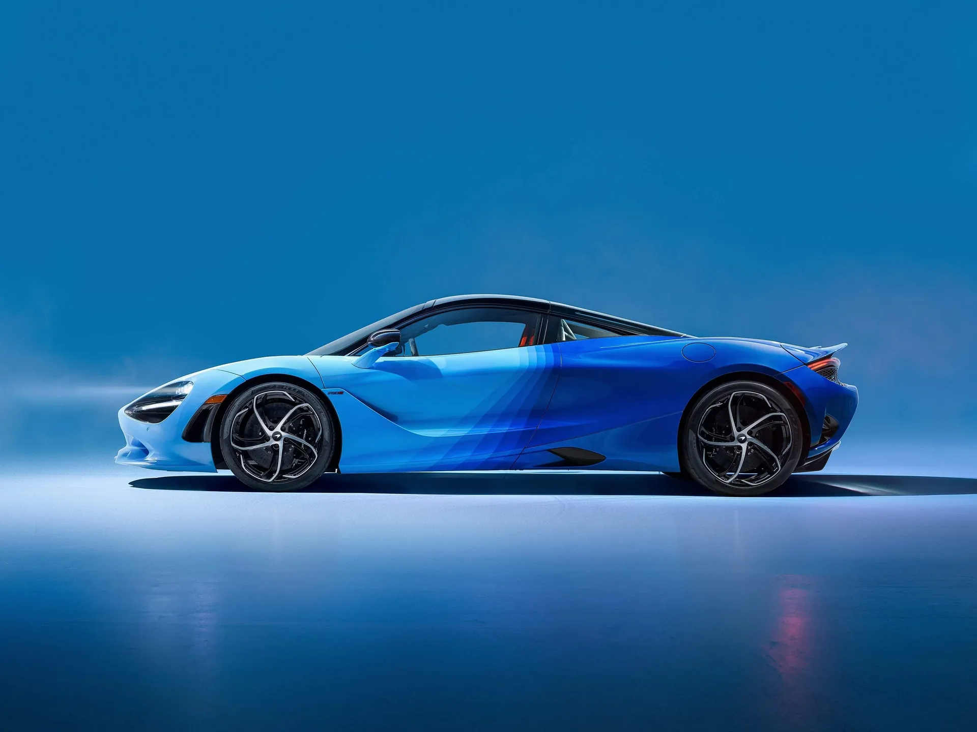 McLaren 750S Spectrum Theme by MSO (2024) – boční profil