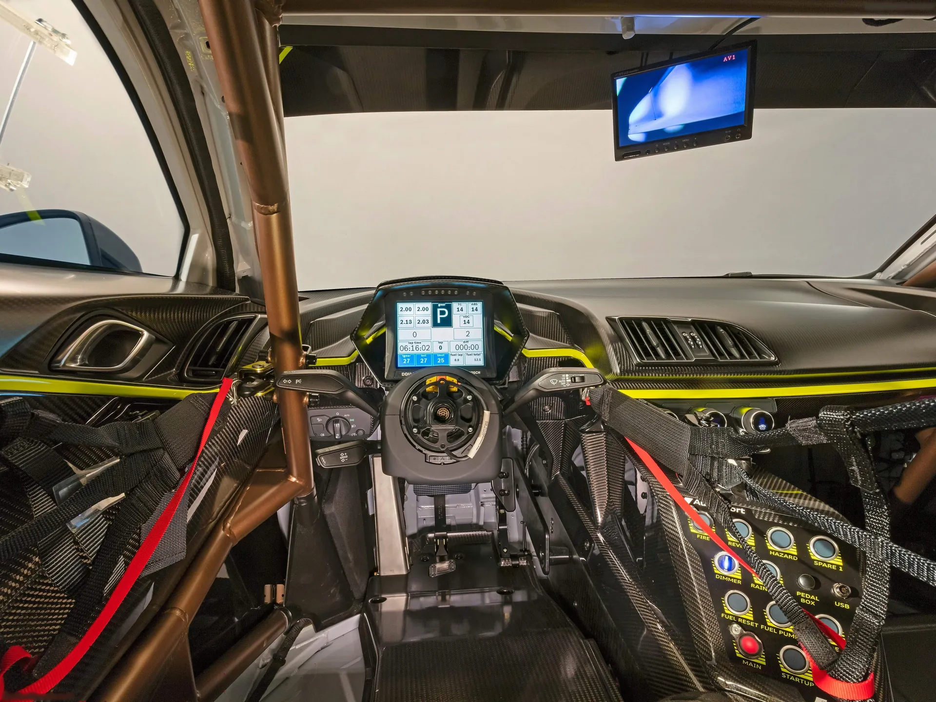 Audi R8 LMS GT2 (2020) – interiér