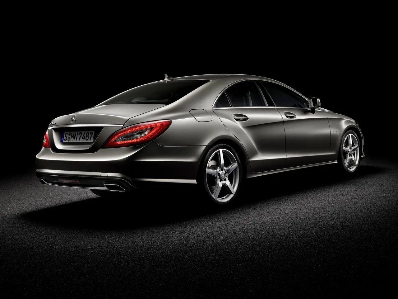 Mercedes-Benz CLS-Class (2012) – zadní tříčtvrteční pohled