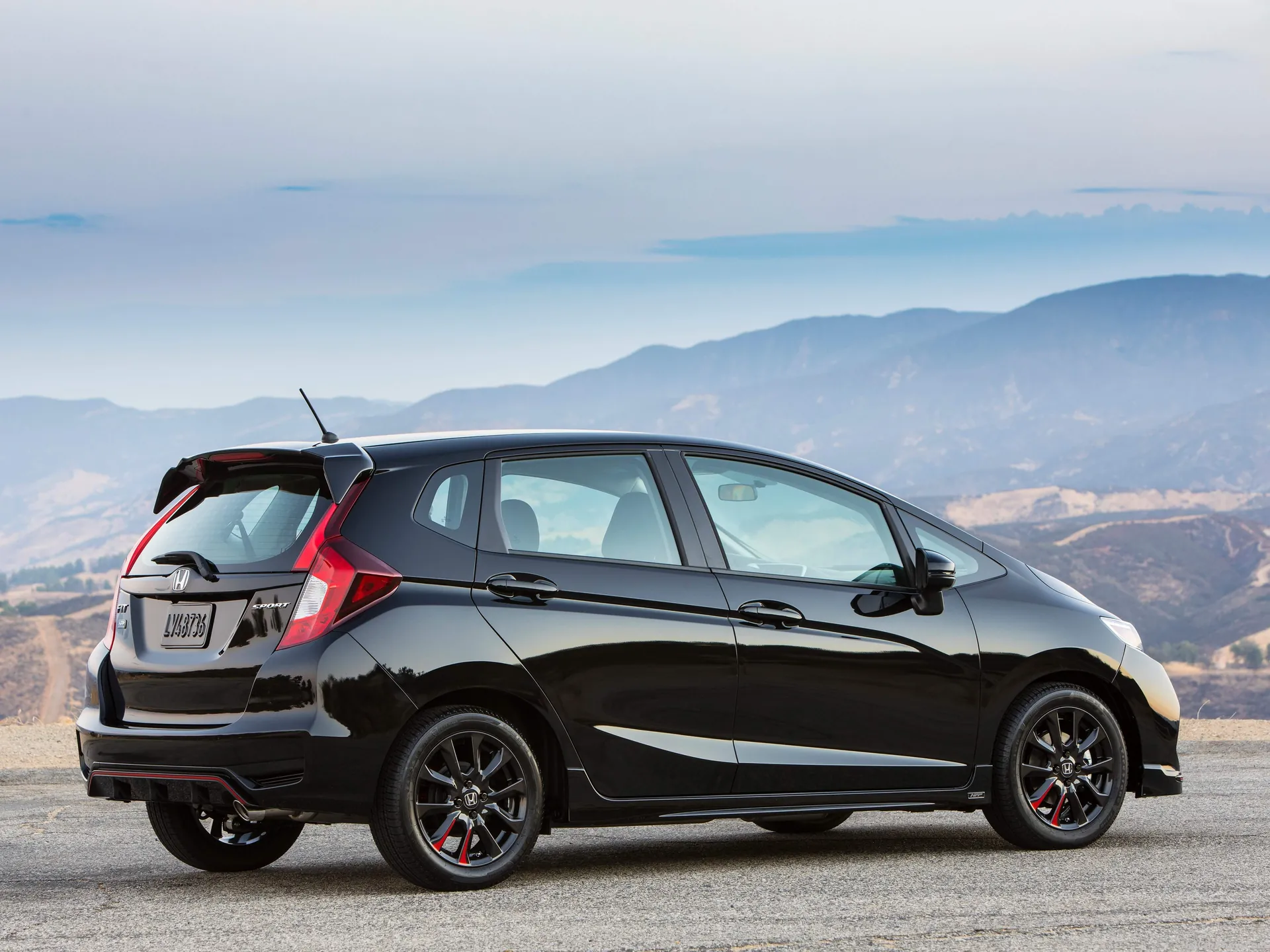 Honda Fit (2018) – zadní tříčtvrteční pohled