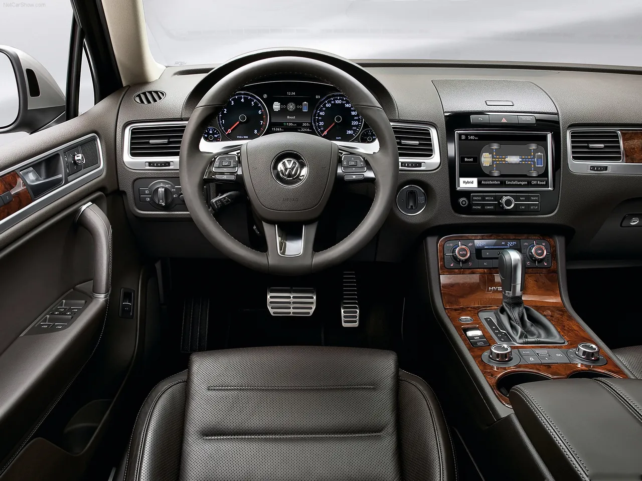 Volkswagen Touareg (2011) - Interior