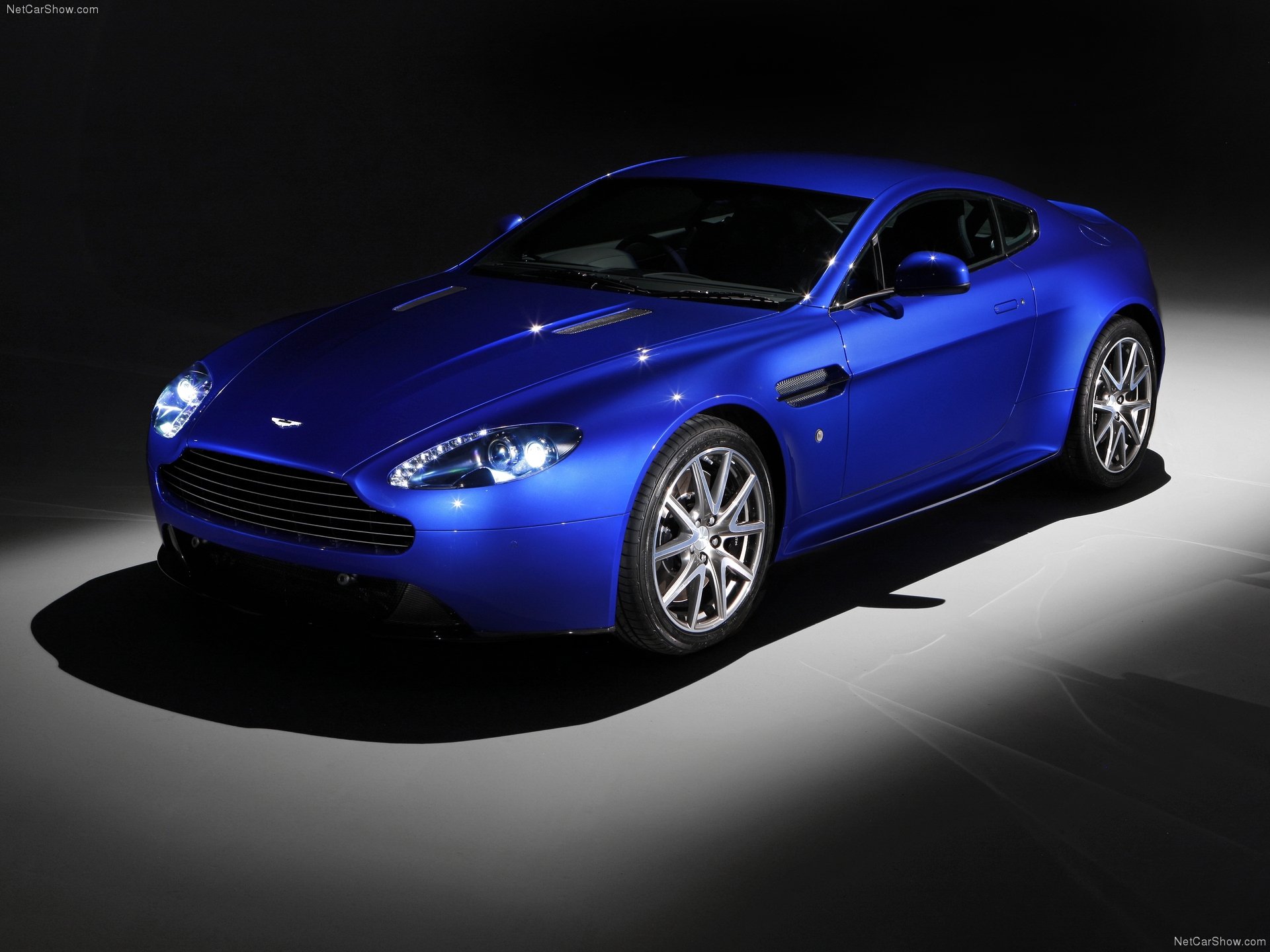 Aston Martin V8 Vantage S (2012)