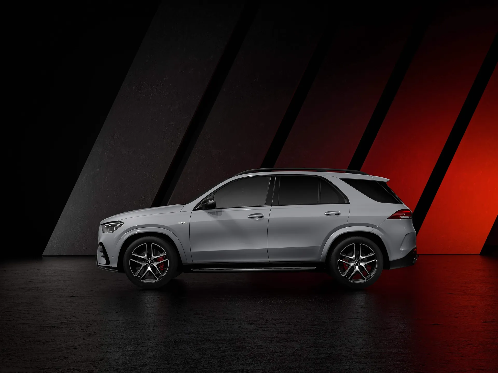 Mercedes-Benz GLE53 AMG (2024) – boční profil