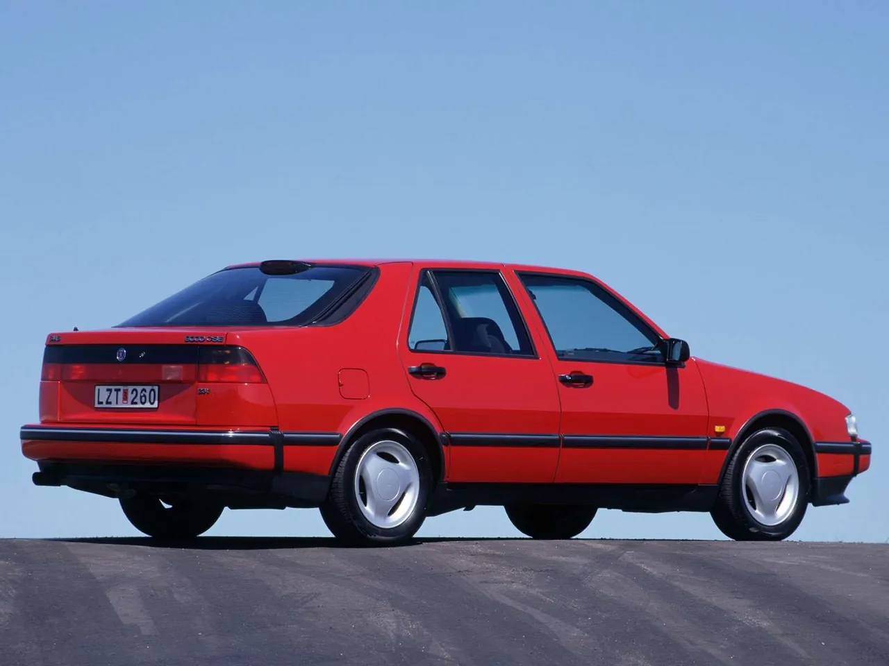 Saab 9000 (1997) – zadní tříčtvrteční pohled
