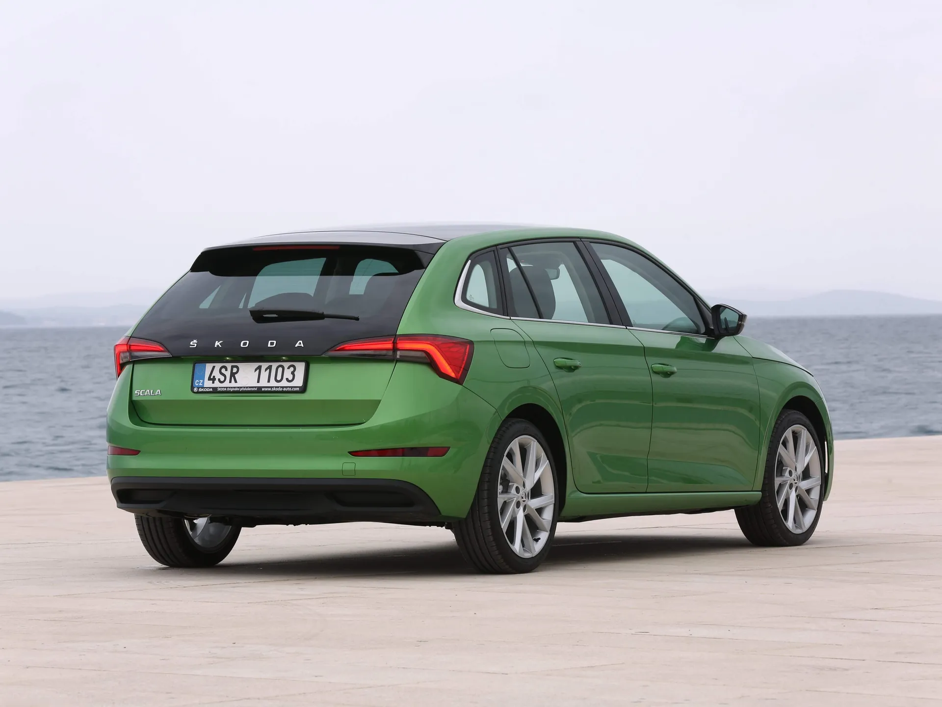 Skoda Scala (2019) – zadní tříčtvrteční pohled