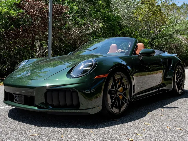 Porsche 911 Turbo S Cabriolet [US] (2026)