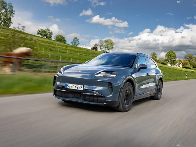 Porsche Cayenne S Electric (2026)