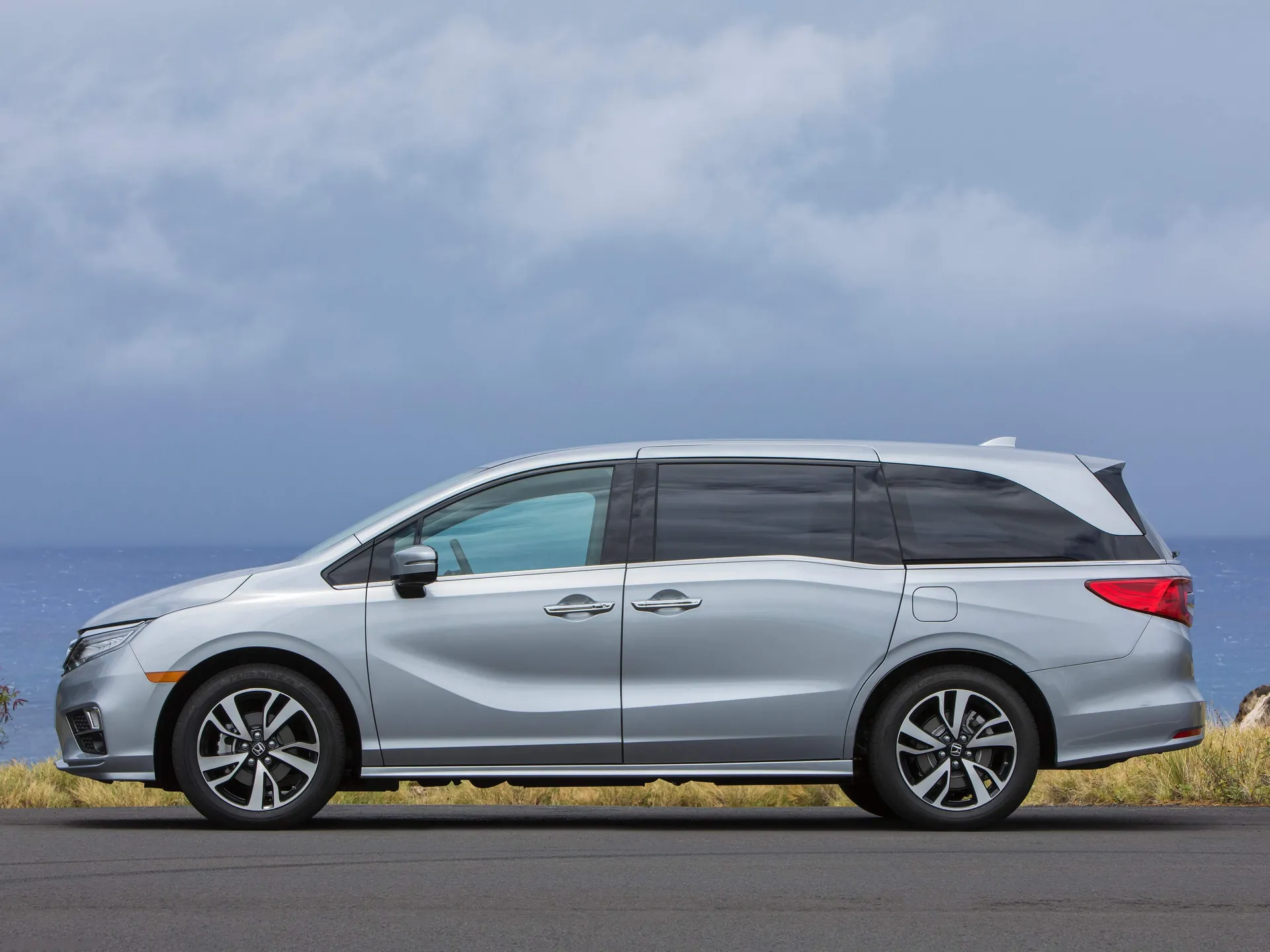 Honda Odyssey (2018) – boční profil