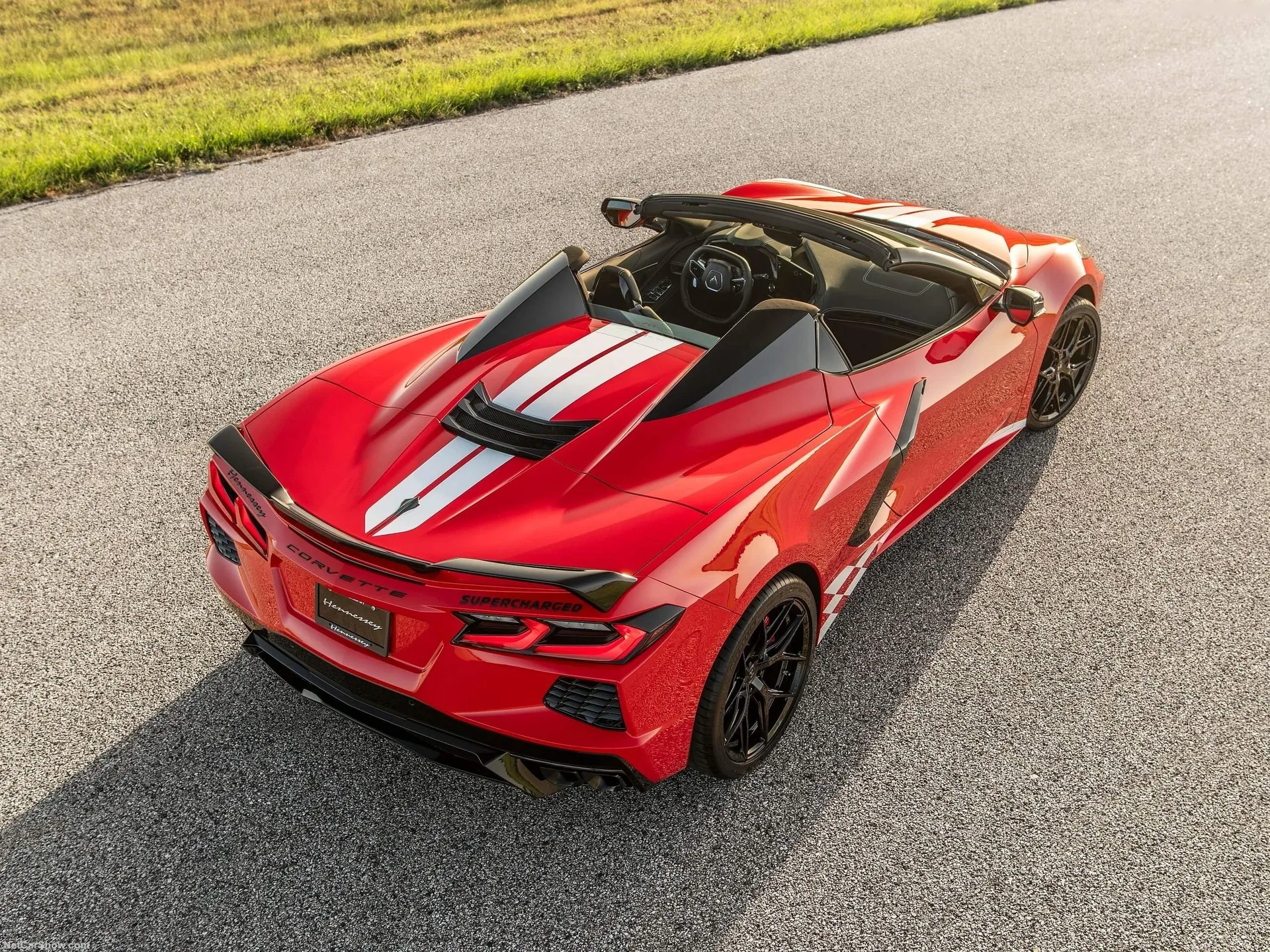 Hennessey H700 Corvette C8 Convertible (2024) – zadní tříčtvrteční pohled