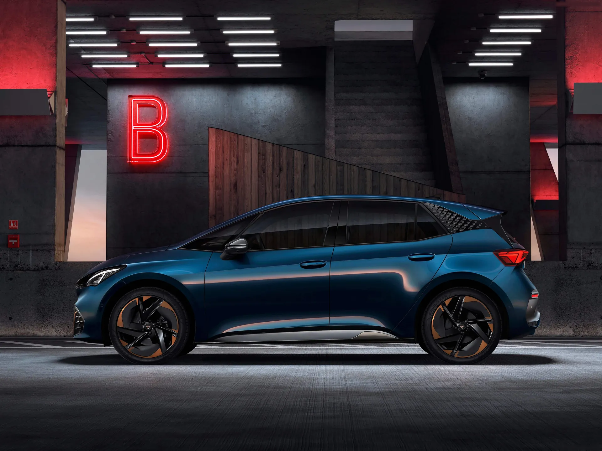 Cupra Born (2022) – boční profil