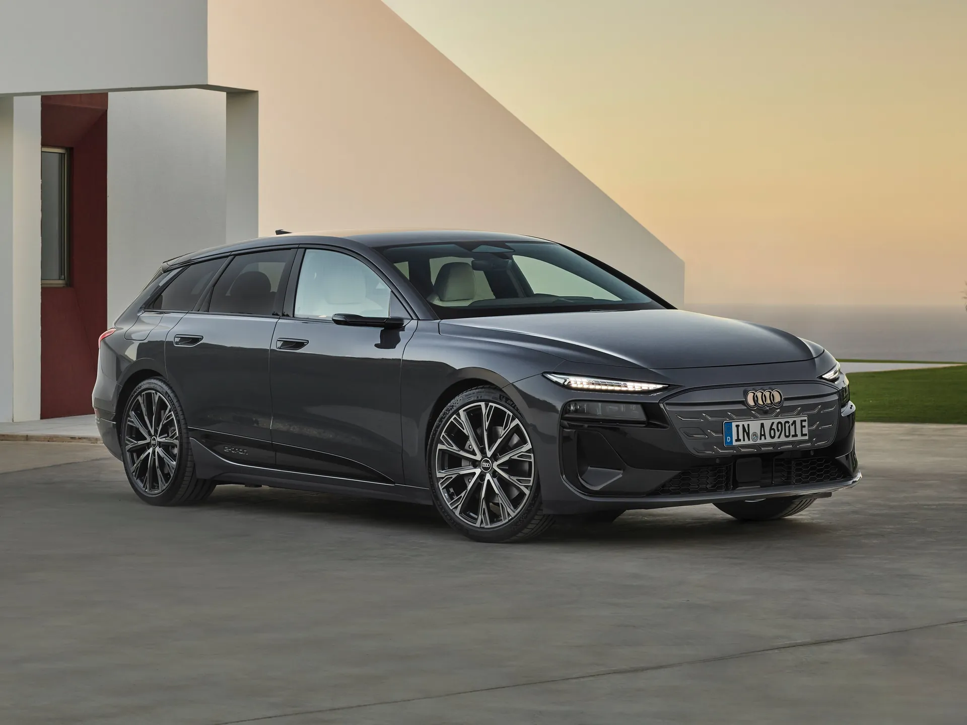 Audi A6 Avant e-tron (2025)