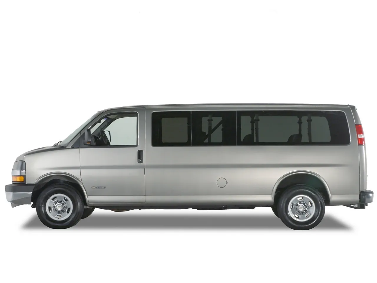 Chevrolet Express (2004) – boční profil