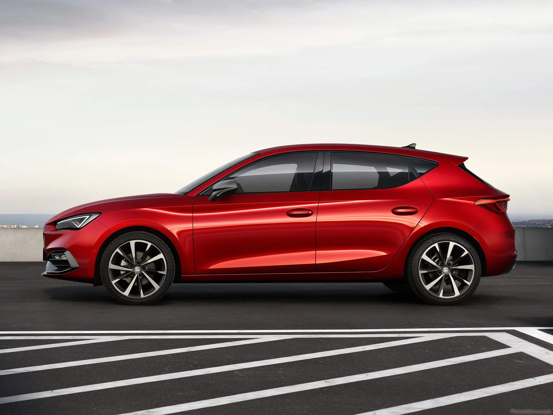 Seat Leon (2020) – boční profil