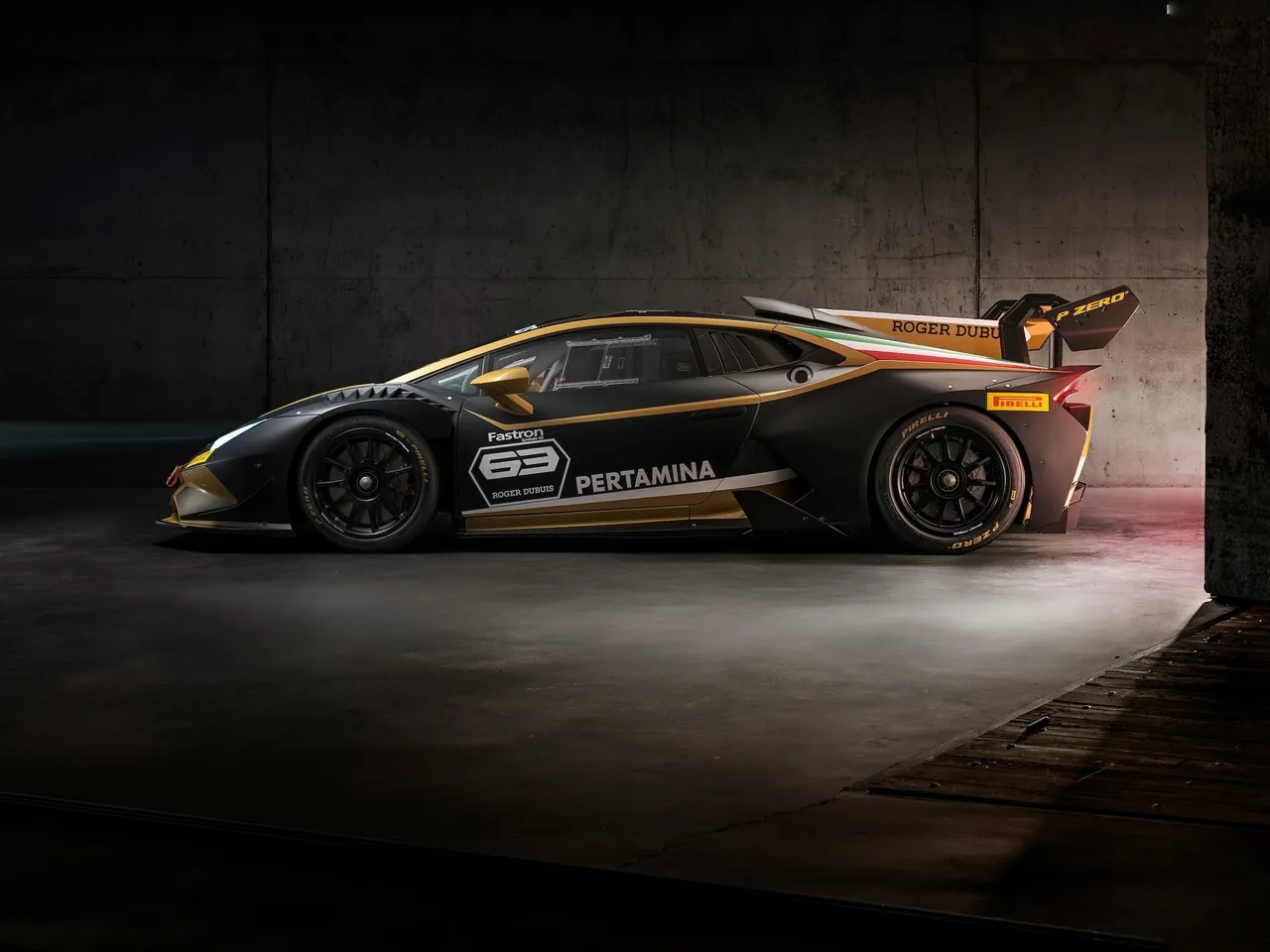 Lamborghini Huracan Super Trofeo Evo Collector (2019) – boční profil