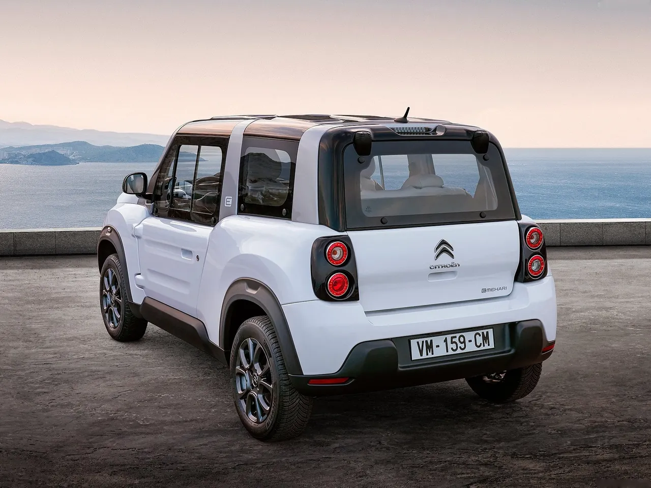 Citroen e-Mehari (2018) – zadní tříčtvrteční pohled