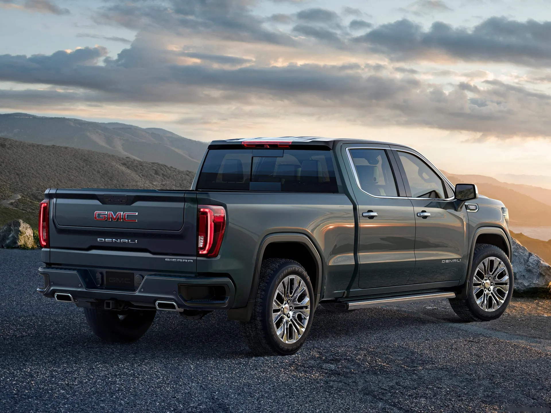 GMC Sierra Denali (2019) – zadní tříčtvrteční pohled