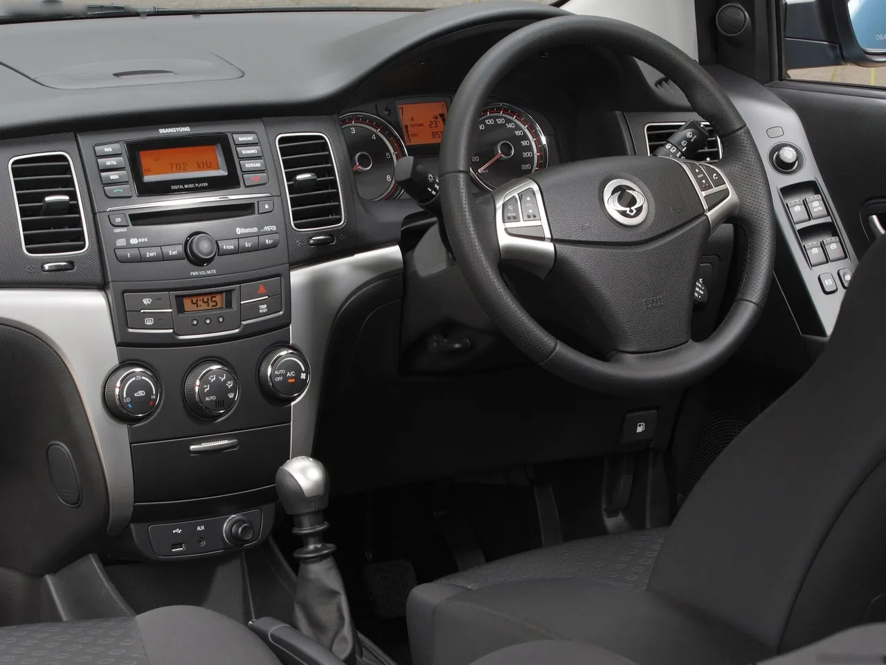 SsangYong Korando (2011) – interiér