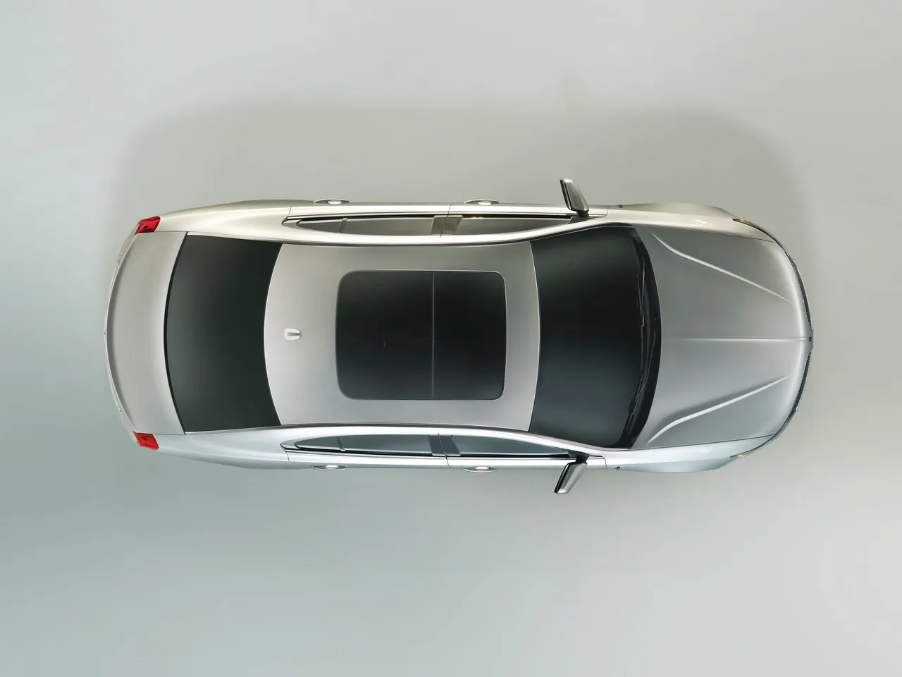 Lincoln MKS (2013) – pohled shora