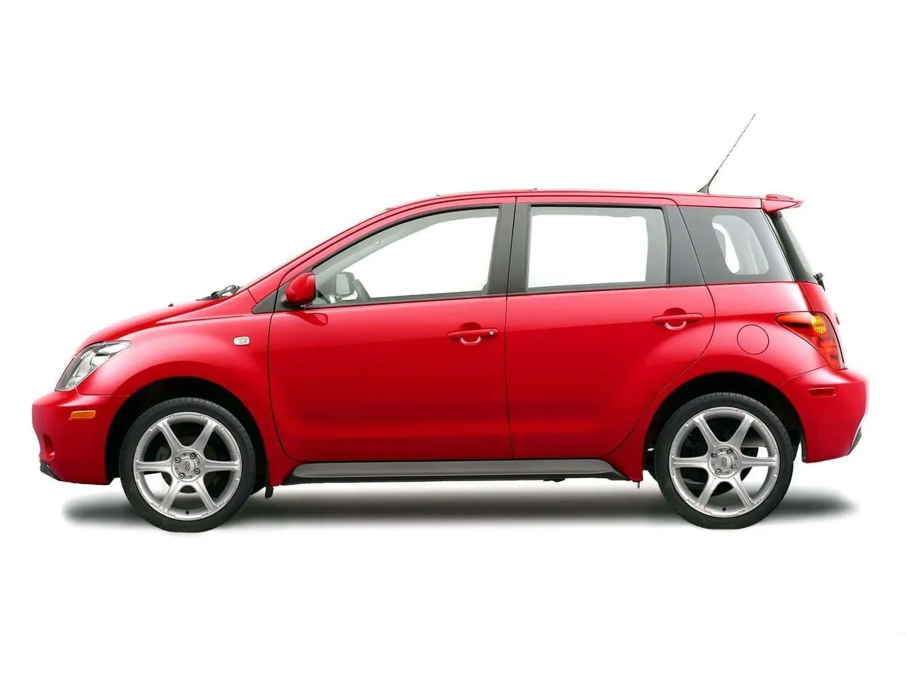 Scion xA Release Series 1.0 (2005) – boční profil