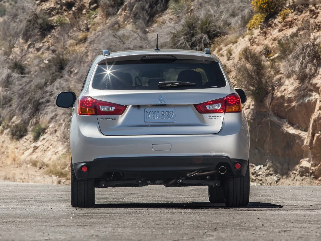 Mitsubishi Outlander Sport (2013) – zezadu