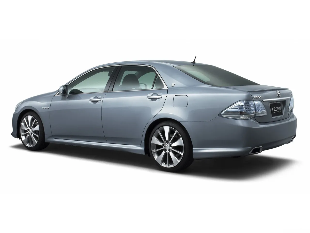 Toyota Crown Hybrid Concept (2007) - Rear Three-Quarter