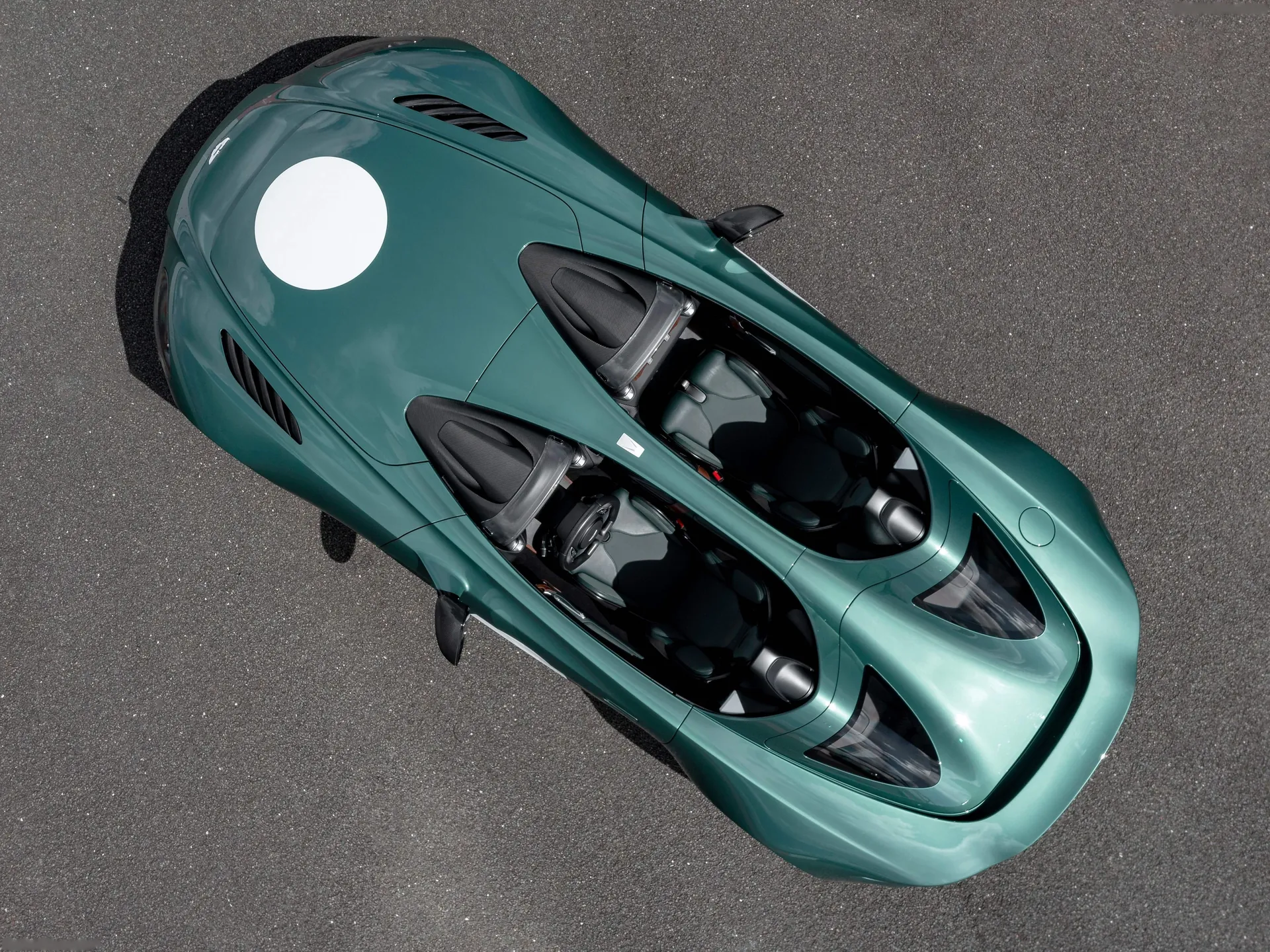 Aston Martin V12 Speedster (2021) - Top view