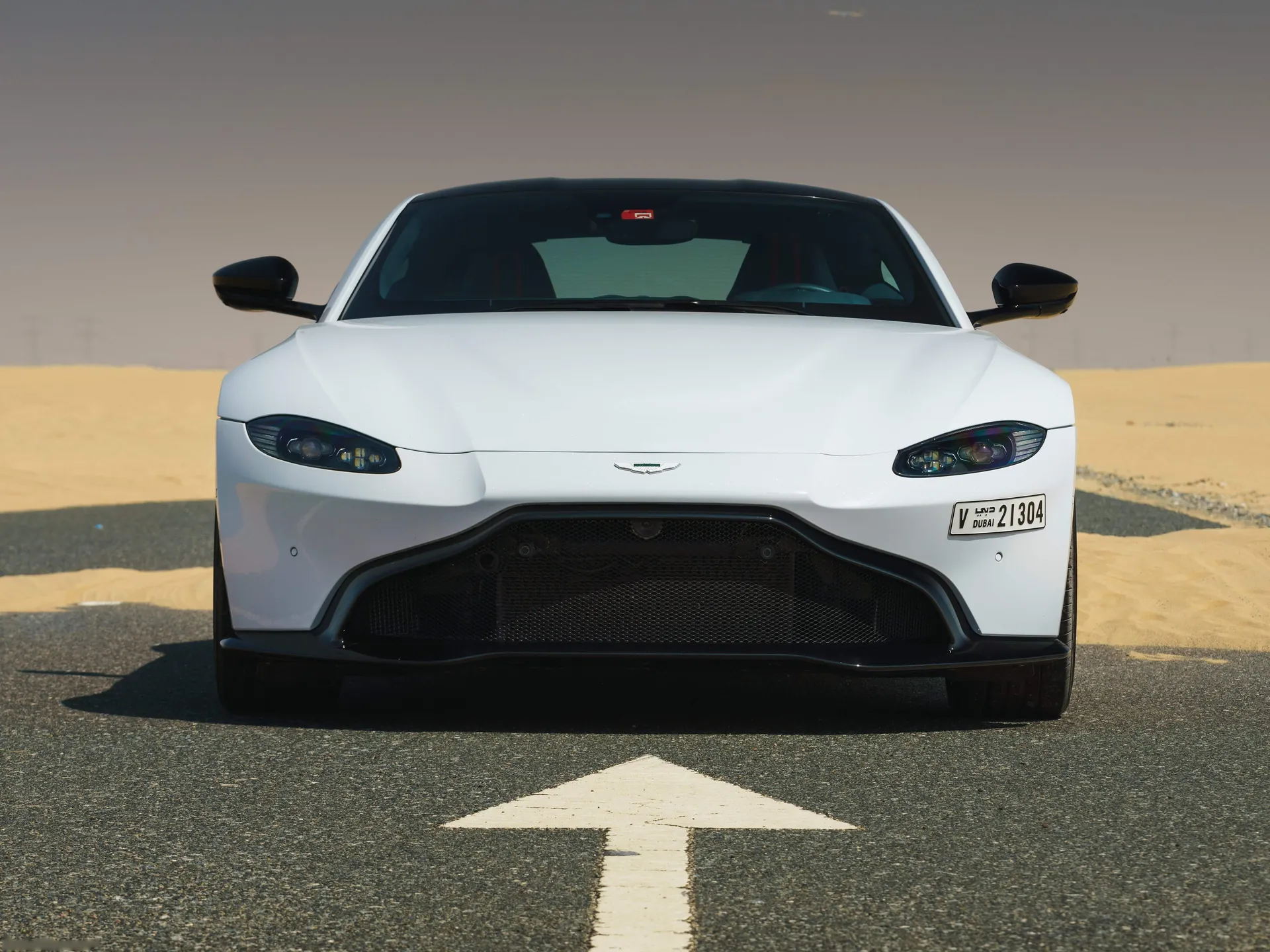 Aston Martin Vantage (2019) - Front