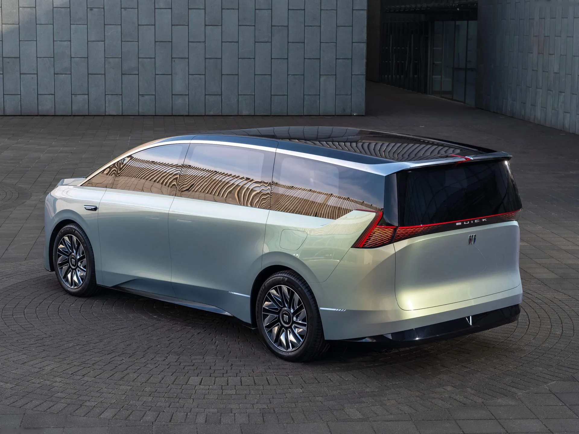 Buick Electra MPV Concept (2025) – zadní tříčtvrteční pohled