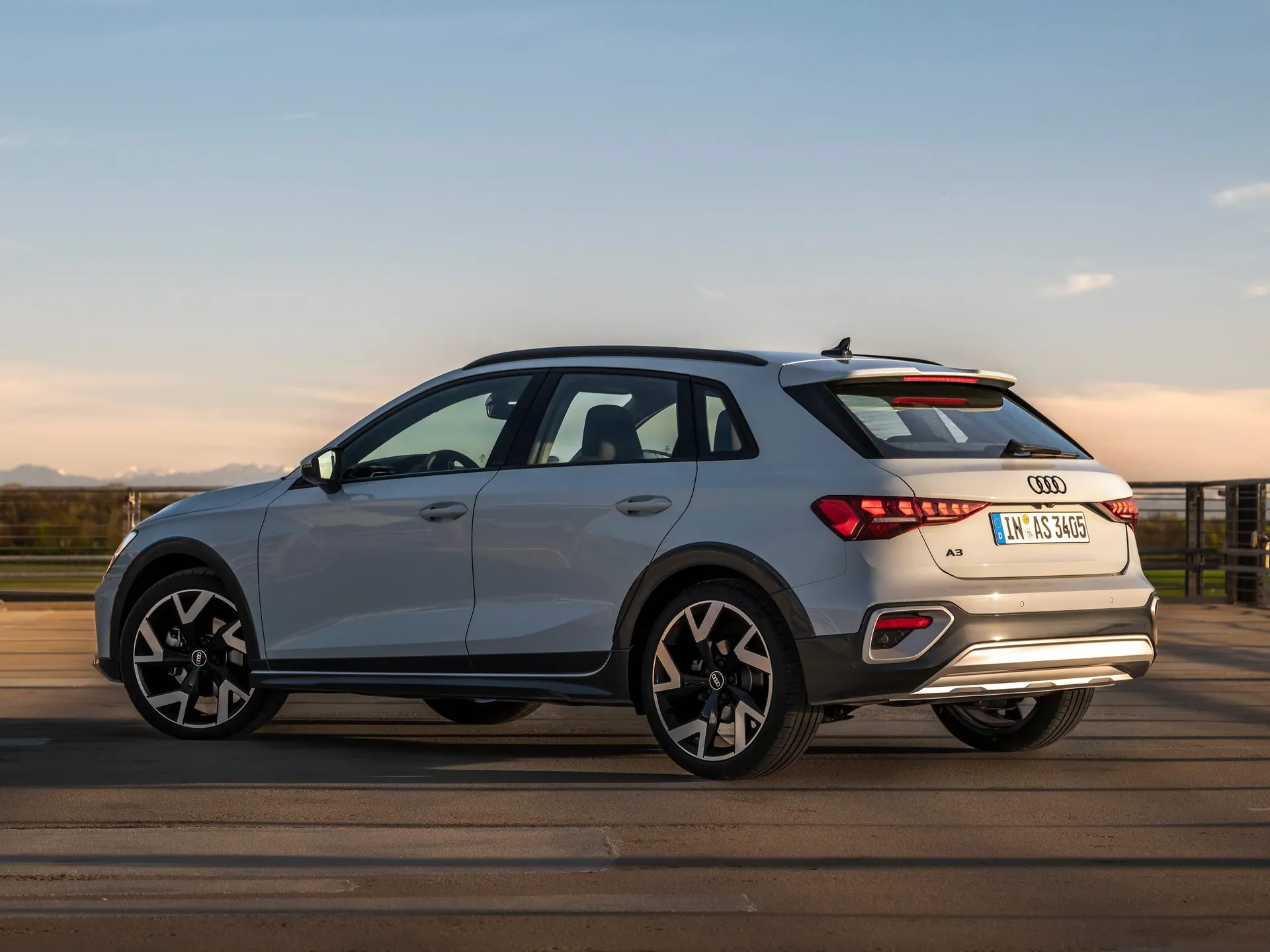 Audi A3 allstreet (2025) – zadní tříčtvrteční pohled