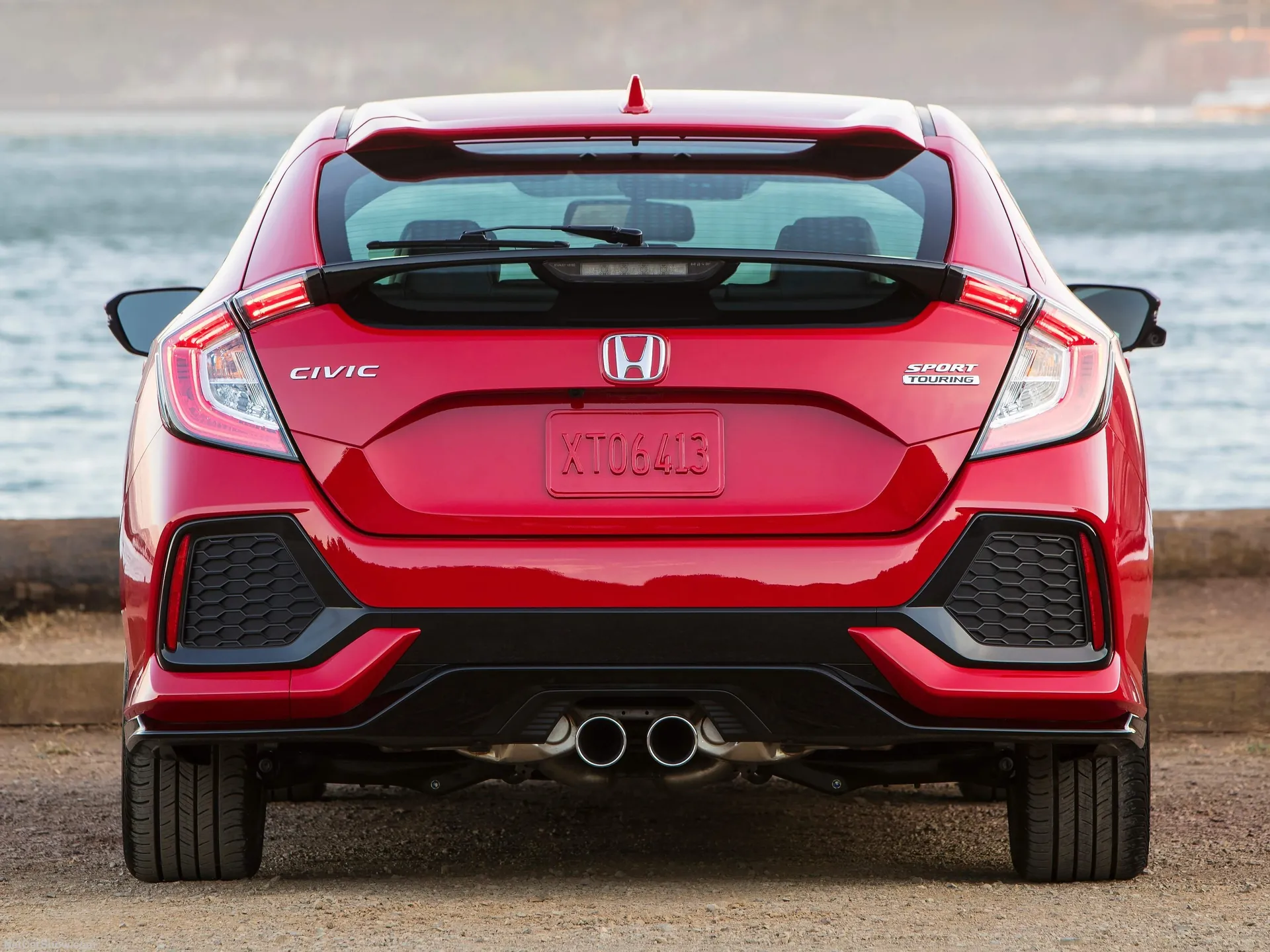 Honda Civic Hatchback (2017) - Rear