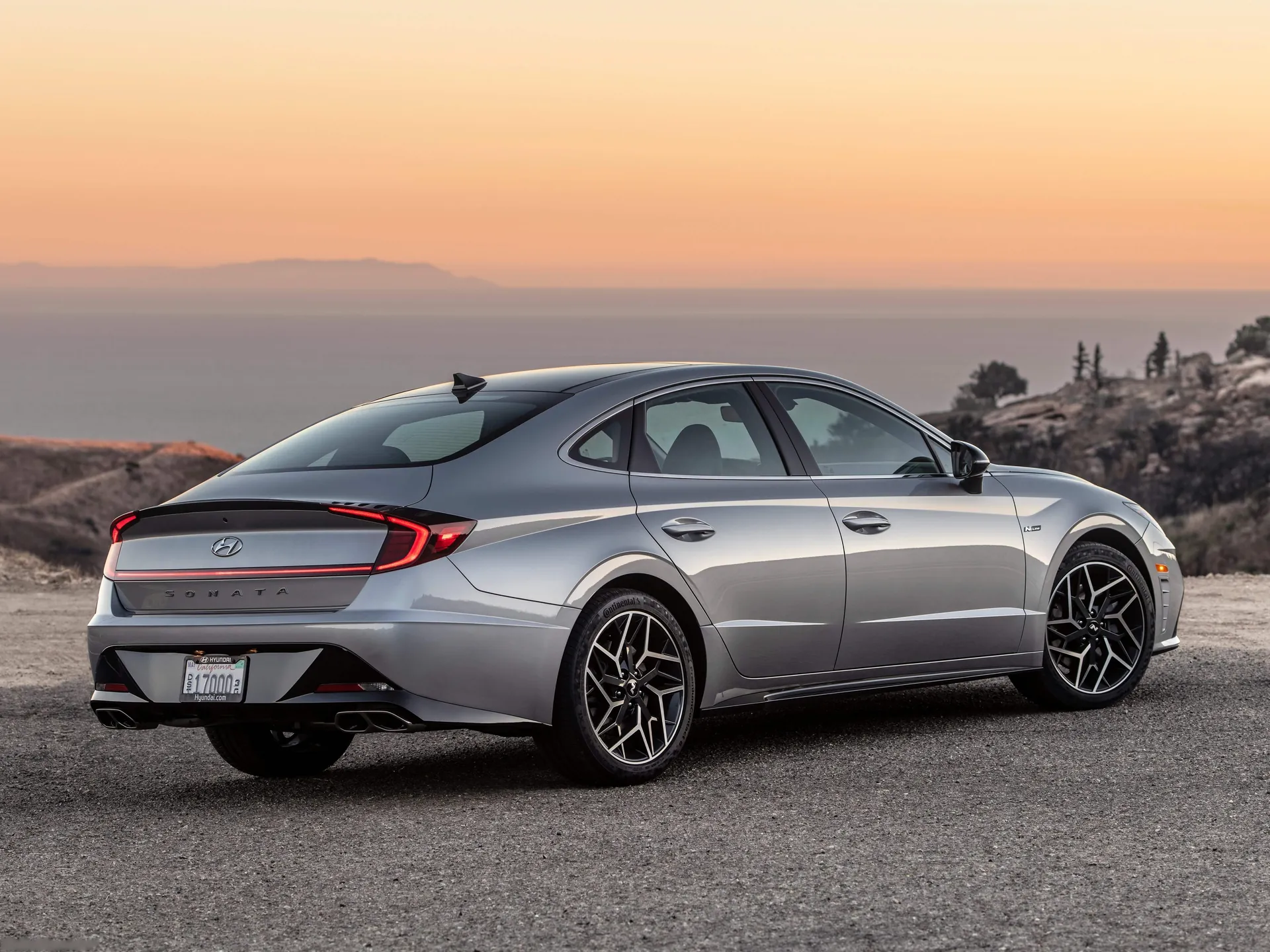 Hyundai Sonata N Line (2021) – zadní tříčtvrteční pohled