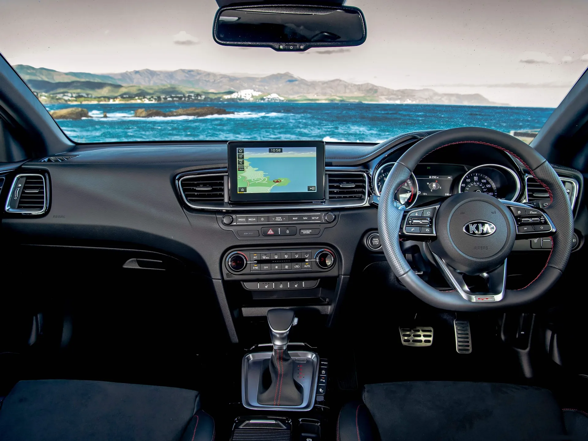 Kia ProCeed GT [UK] (2019) – interiér