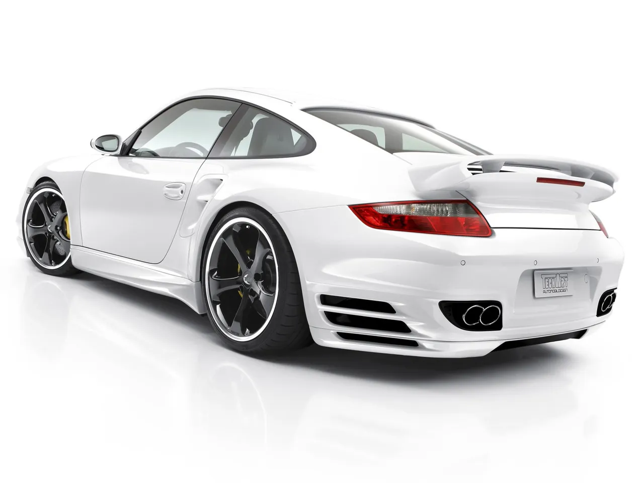 TechArt Porsche 911 Turbo 997 (2006) – zadní tříčtvrteční pohled