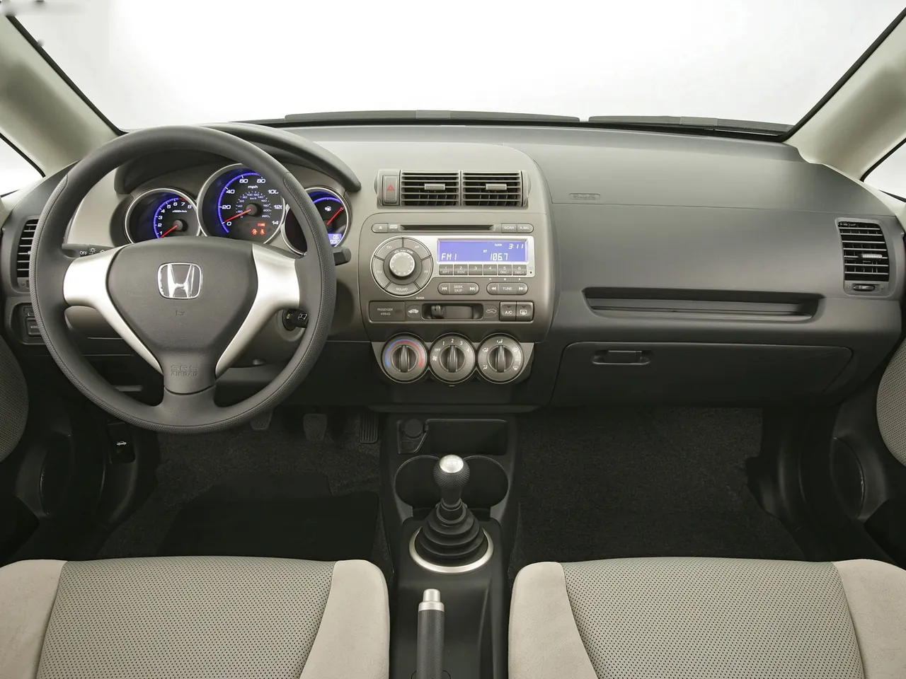 Honda Fit (2007) – interiér