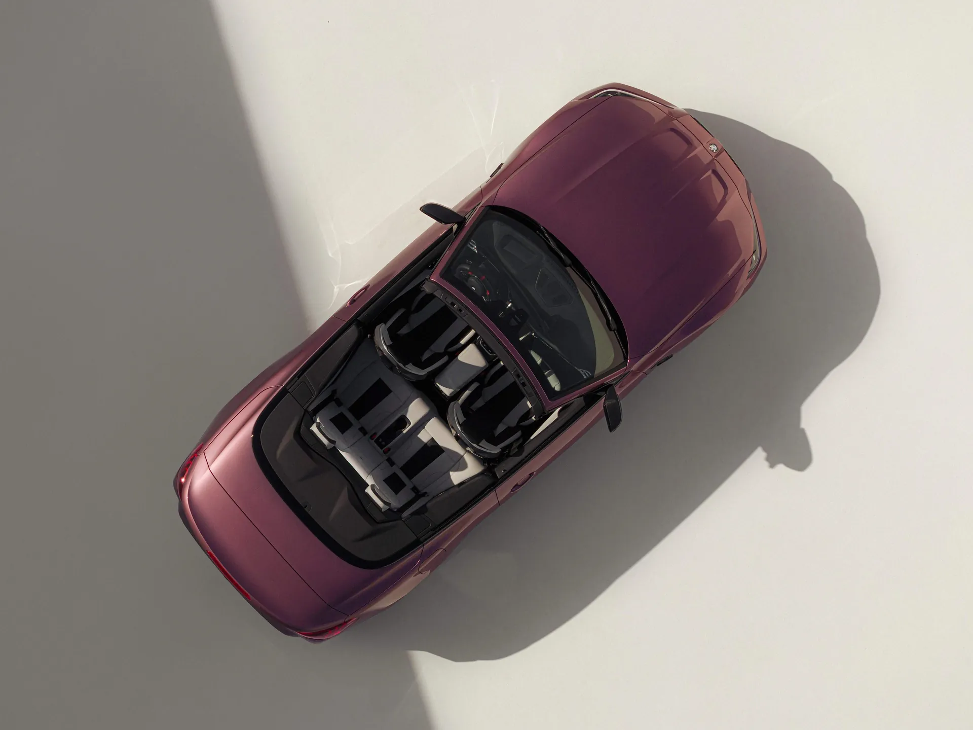 BMW M4 Convertible (2025) – pohled shora