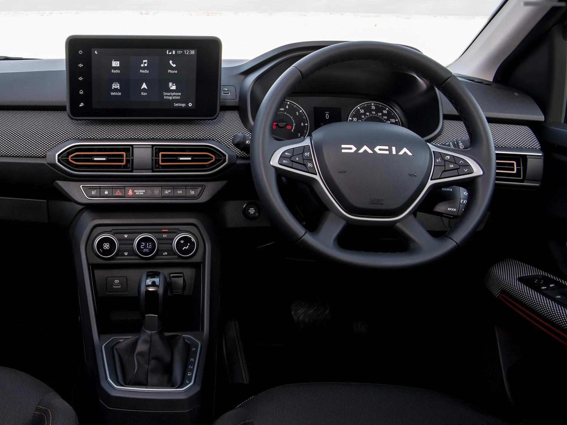 Dacia Sandero Stepway [UK] (2023) – interiér