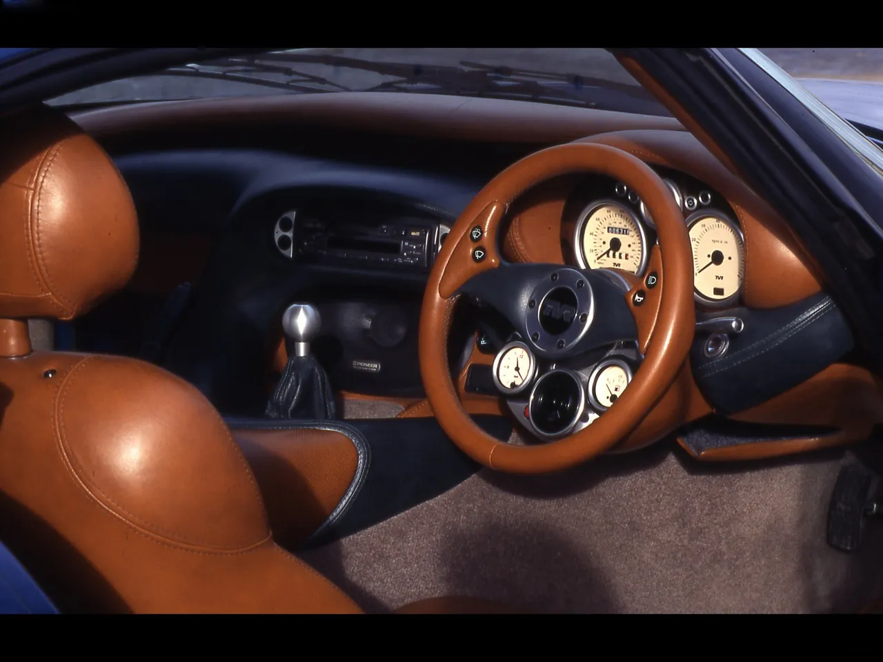TVR Cerbera (1993) – interiér
