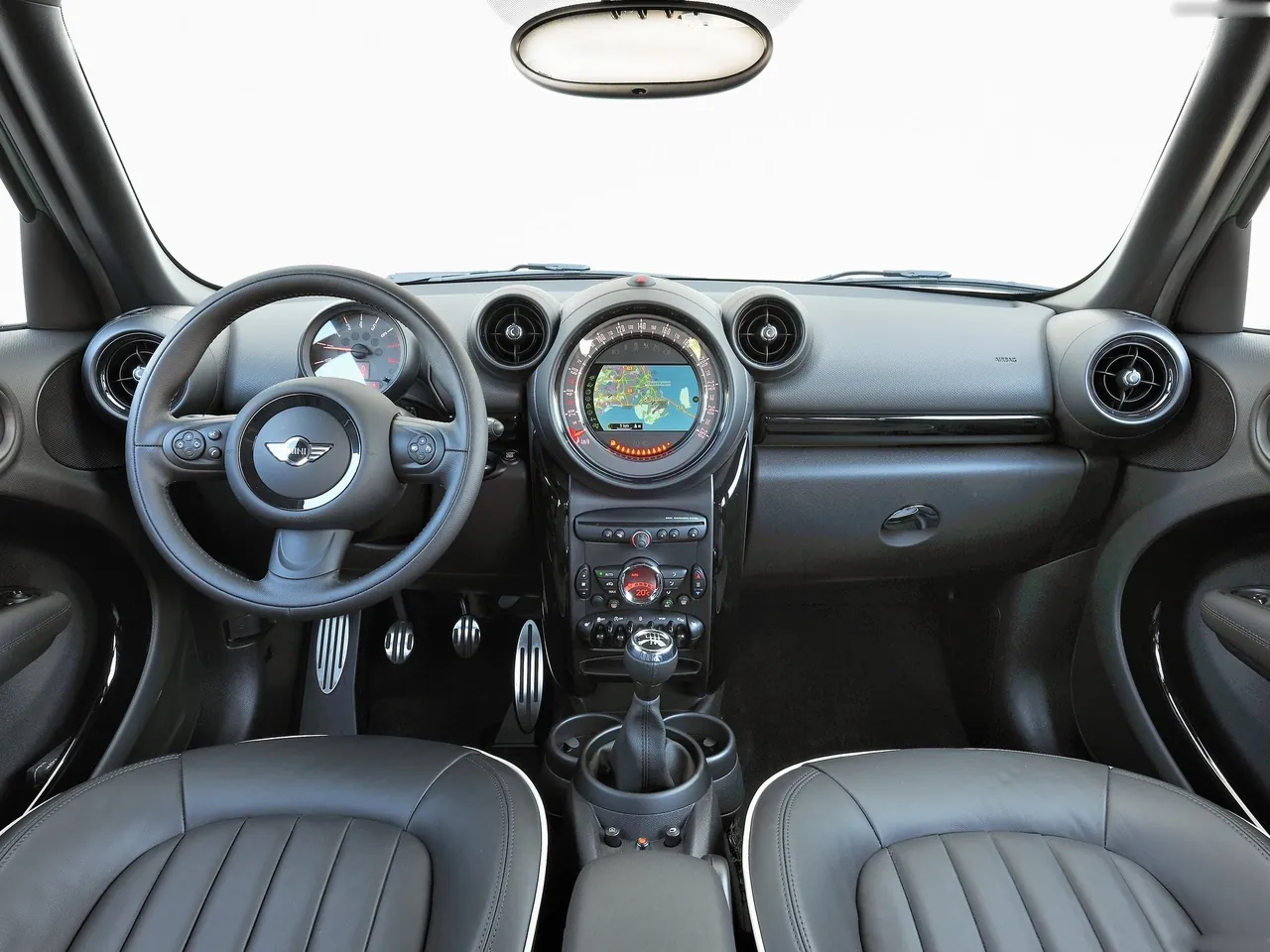 Mini Countryman (2015) – interiér