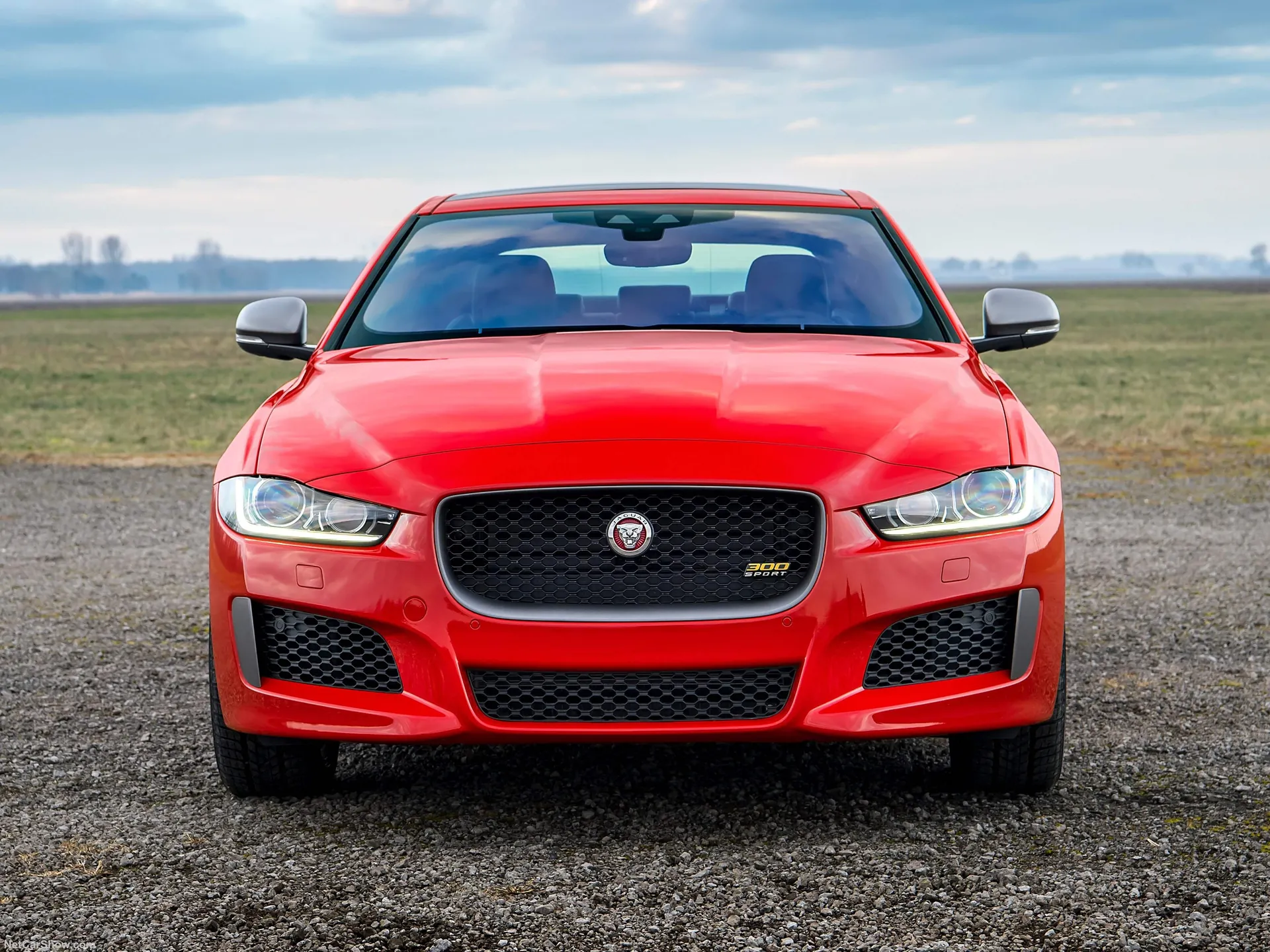 Jaguar XE 300 Sport (2019) – zepředu
