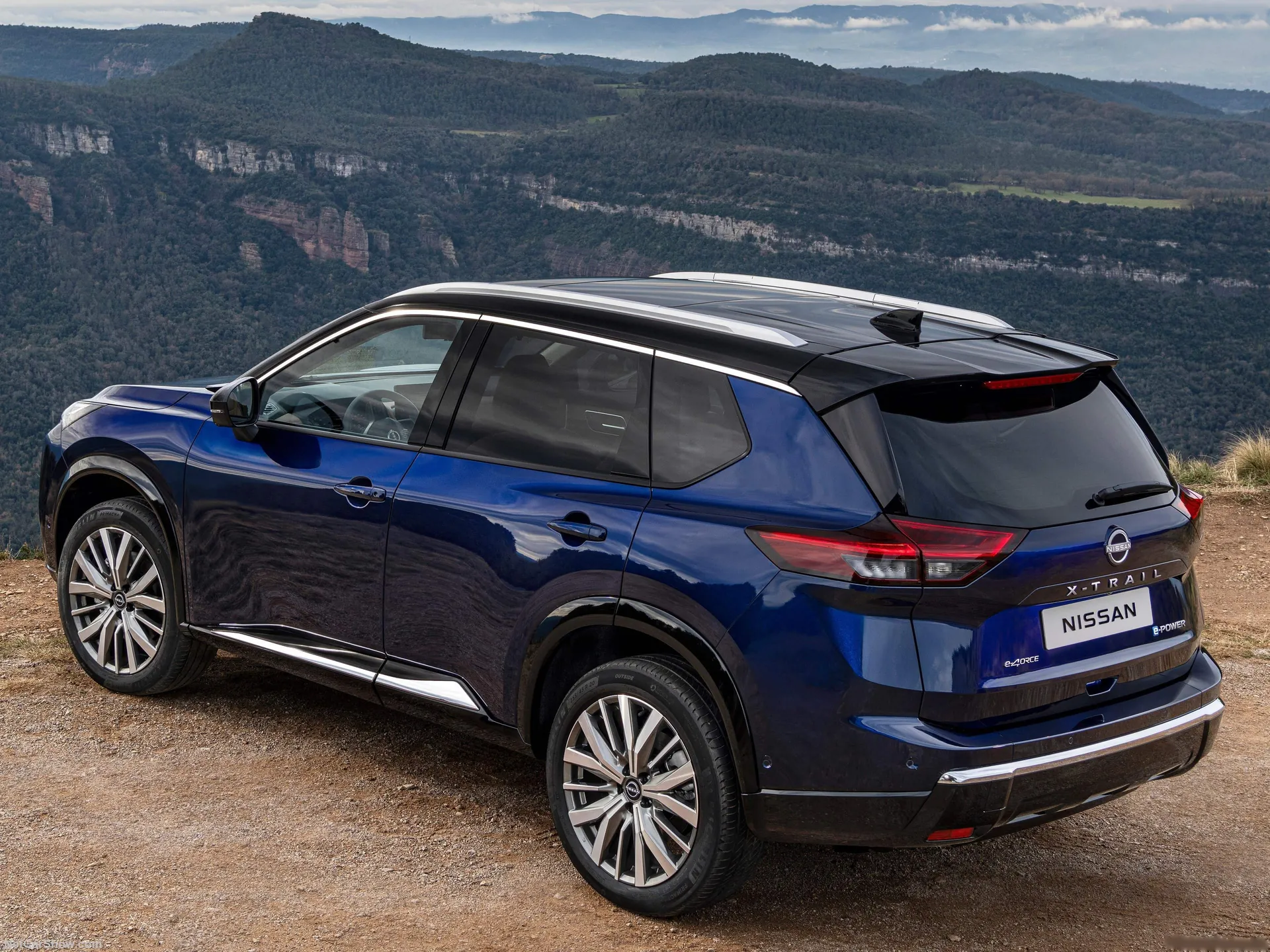 Nissan X-Trail (2026) – zadní tříčtvrteční pohled