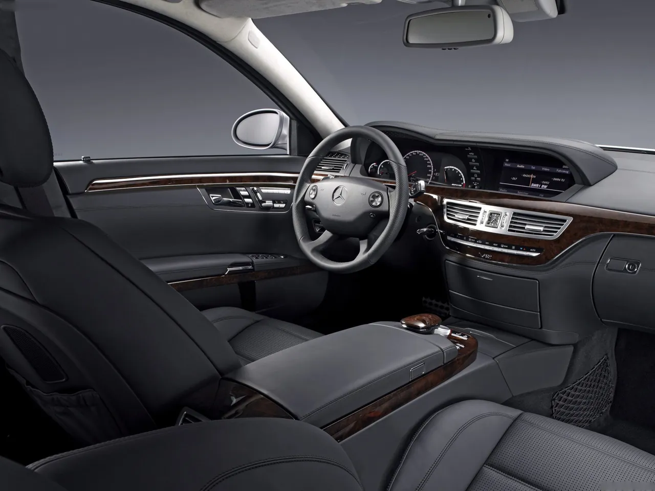 Mercedes-Benz S65 AMG (2007) – interiér