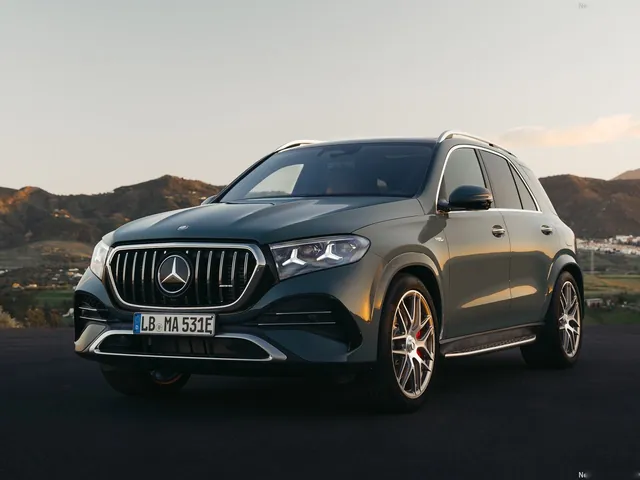 Mercedes-Benz GLE53 AMG Hybrid (2027)