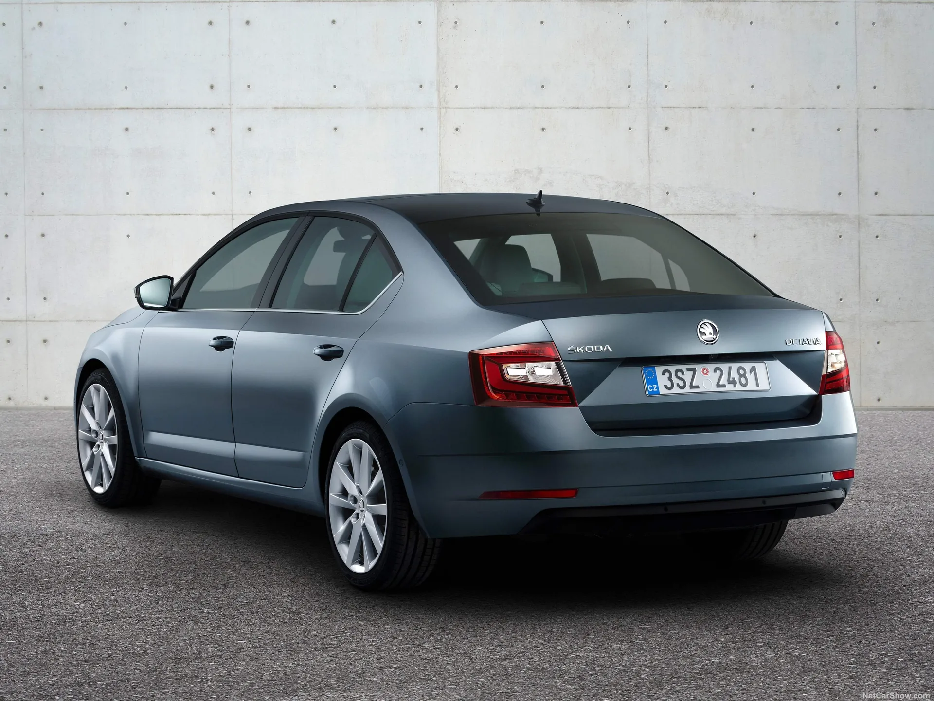 Skoda Octavia (2017) – zadní tříčtvrteční pohled