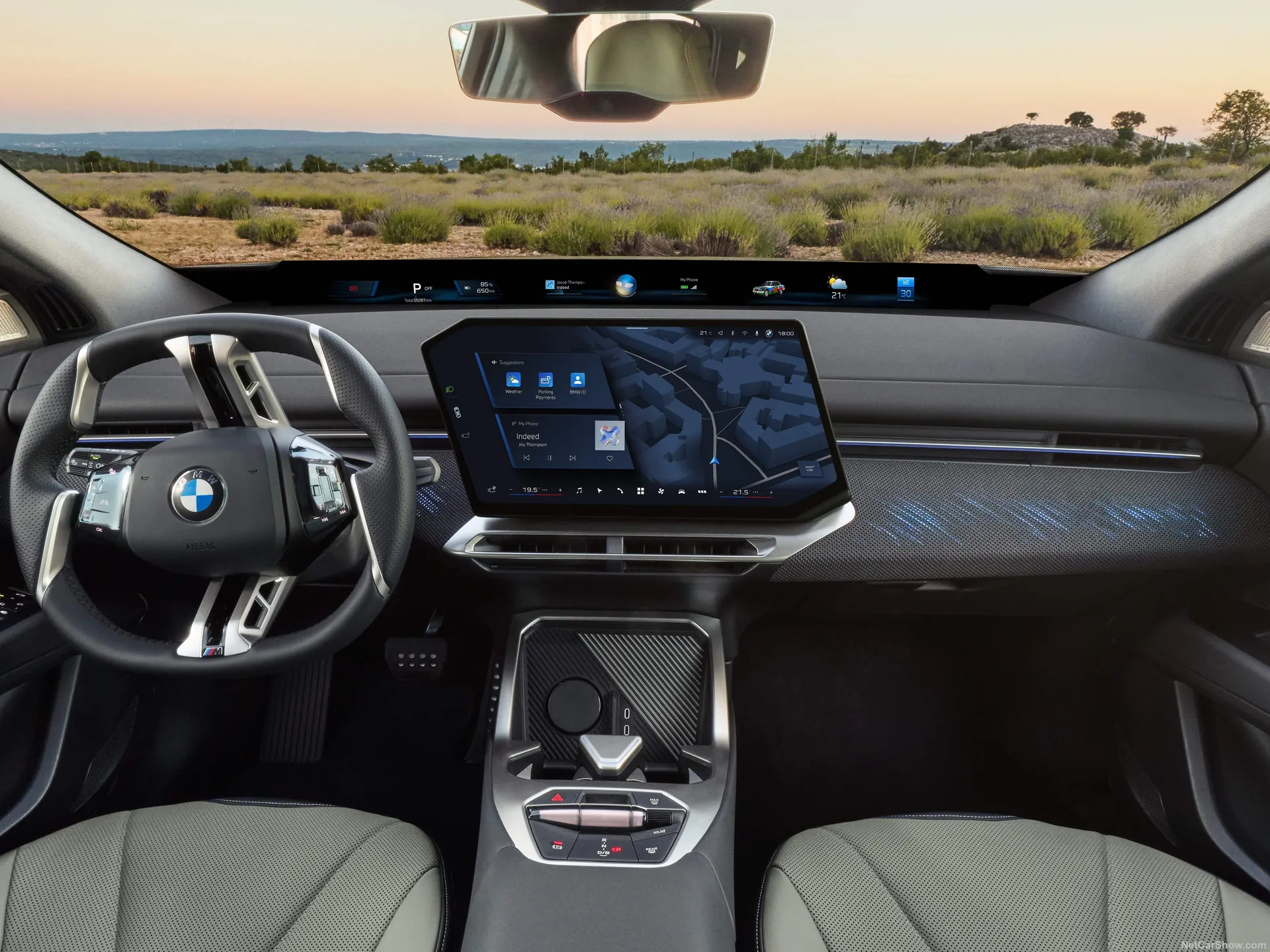 BMW iX4 (2027) – interiér
