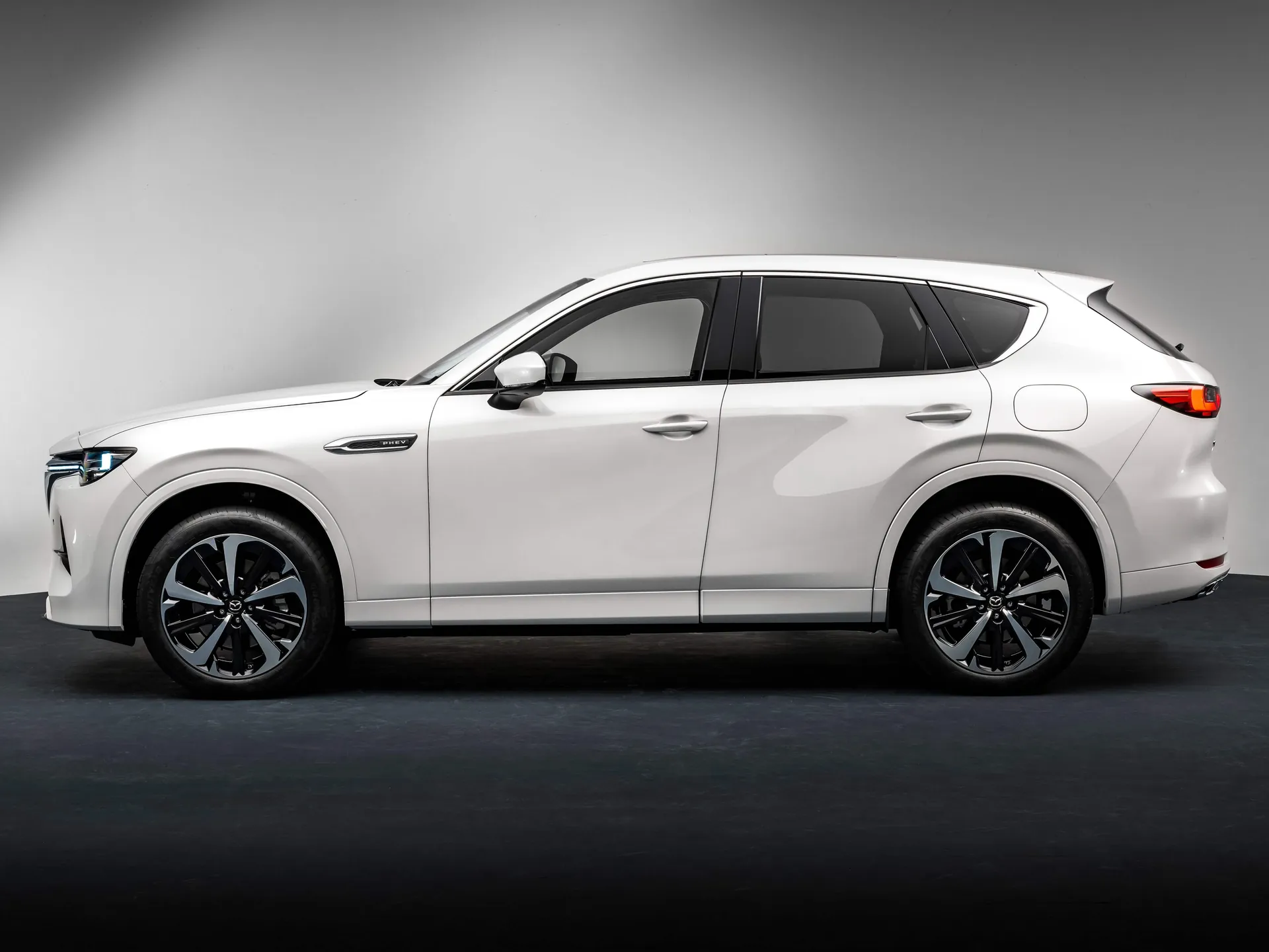 Mazda CX-60 (2023) – boční profil