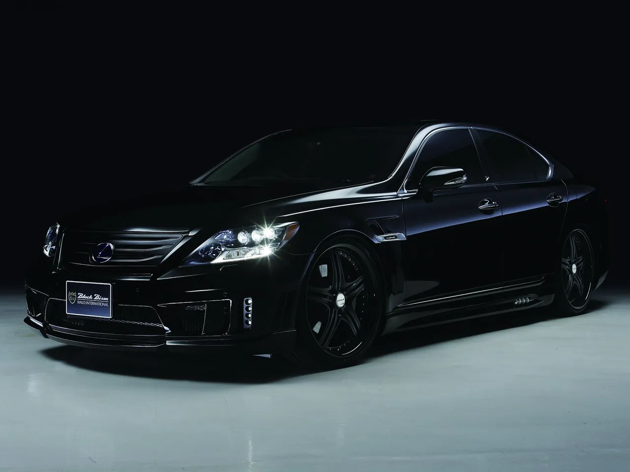 Wald Lexus LS600h Black Bison (2010)