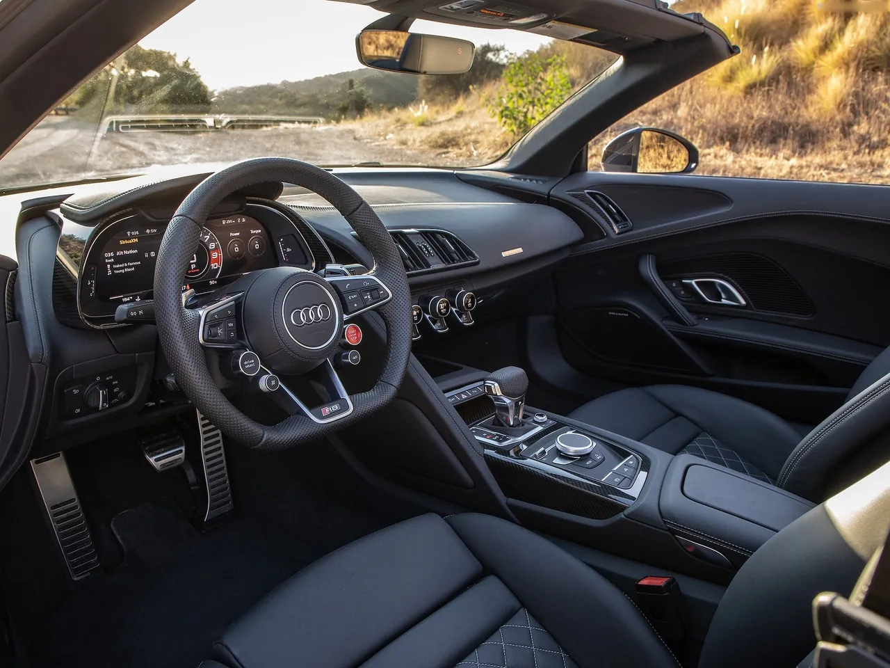 Audi R8 Spyder [US] (2020) – interiér