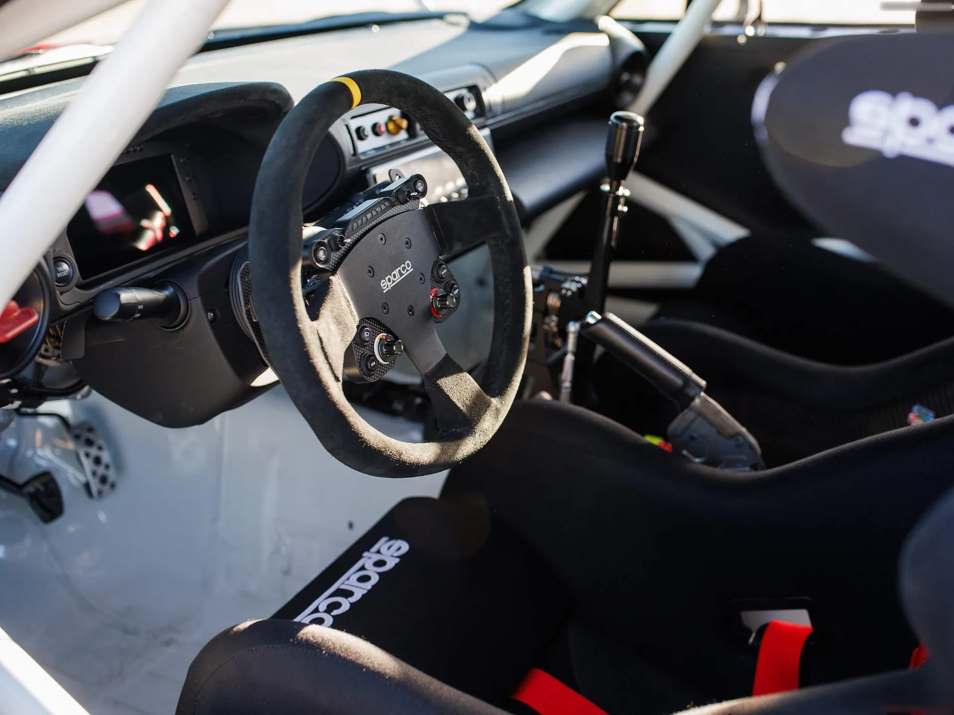 Toyota GR86 Rally Legacy Concept (2024) – interiér